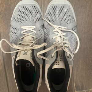 On Cloud Running Gray and White Athletic Shoes with Breathable Mesh